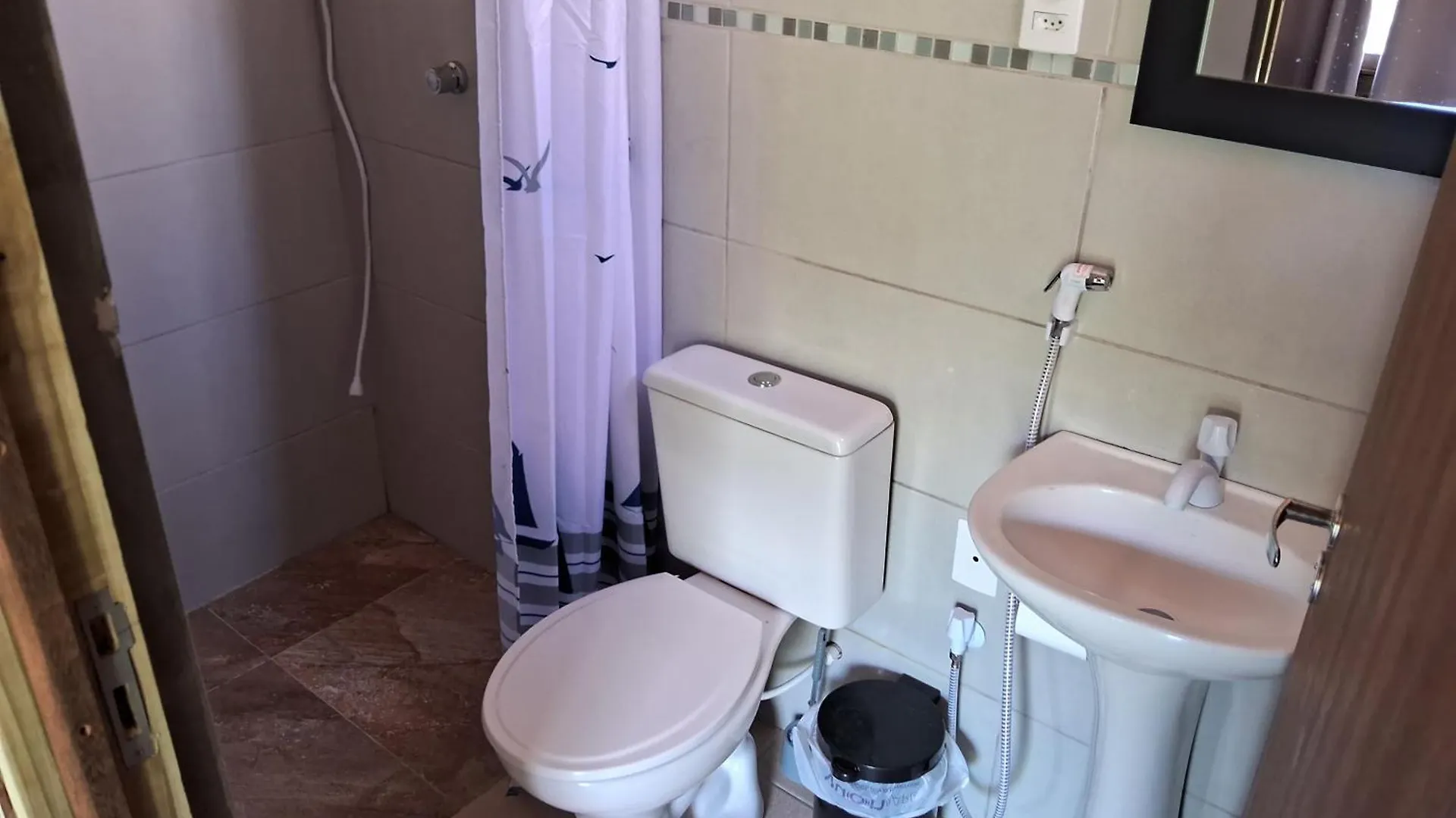 Recanto Cabanas Amarela Palhoca Inn